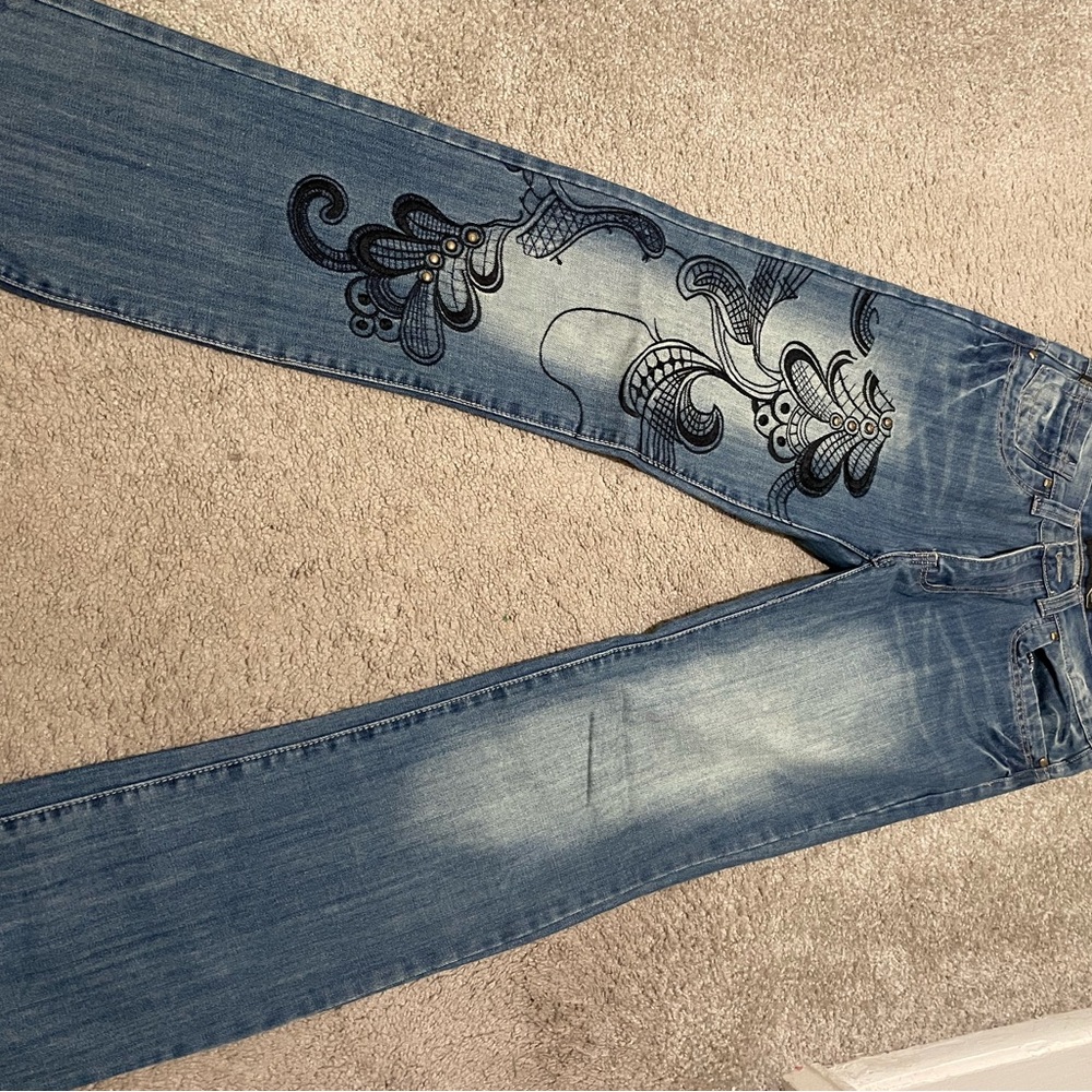 Men’s Blue Embroidered Jeans